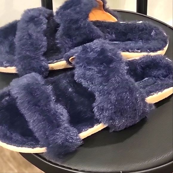 Jack Roger's Lauren Cozy Slippers - Picture 7 of 8